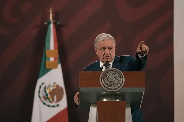 El presidente de México dijo que la aerolínea estatal presentará las pruebas del incumplimiento de SAT Aero Holdings y comentó que podrían presentar una contrademanda