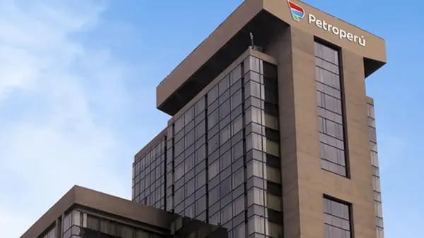Fitch dice que Petroperú aún requiere más respaldo económico del gobiernodfd