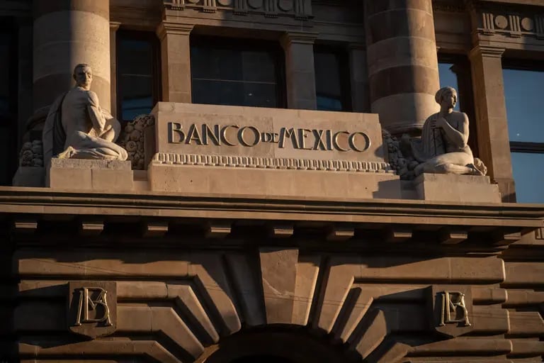 The Bank of Mexico (Banxico) headquarters in Mexico City, Mexico, on Thursday, Feb. 8, 2024. Mexico's central bank is expected to hold the benchmark rate at 11.25% for a seventh consecutive meeting as accelerating non-core inflation rises due to higher food and energy prices. Photographer: Victoria Razo/Bloombergdfd
