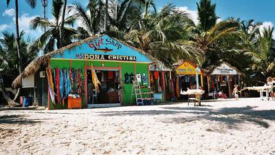 Playas de Dominicana contarán con ventas informales más organizadas, invertirán RD$3.000 millonesdfd
