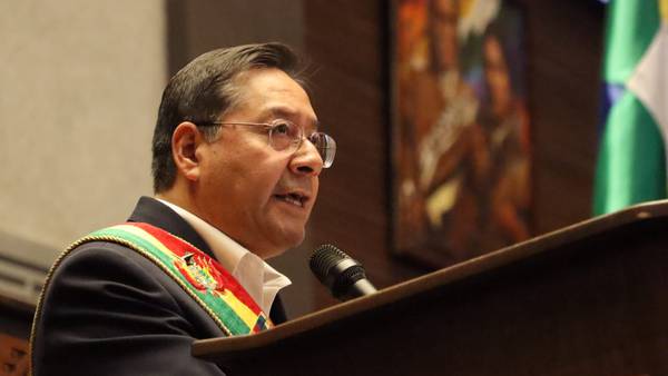 Bonos soberanos de Bolivia se hunden ante la caída de sus reservas de dólaresdfd