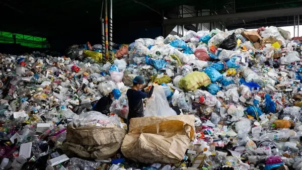 Los plásticos le costaron al mundo US$3,7 billones en 2019, más que el PIB de la Indiadfd
