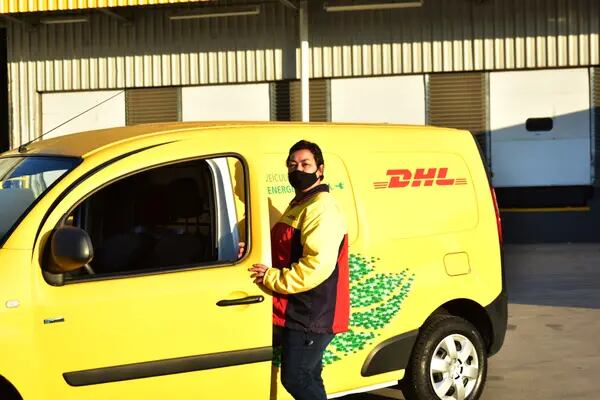 DHL Supply Chain deu prioridade para a contratação de motoristas mulheres para reforçar sua frota de veículos elétricos