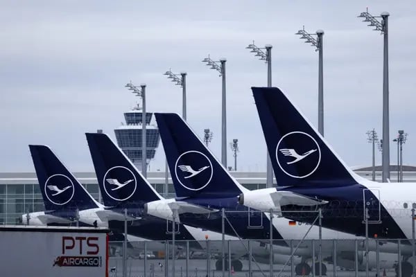 Aeronaves da companhia aérea alemã: preocupação com a necessidade de reduzir o impacto de carbono dos voos