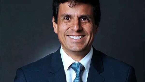 Luis Felipe Arrubla es nuevo presidente del holding de la familia Santo Domingodfd
