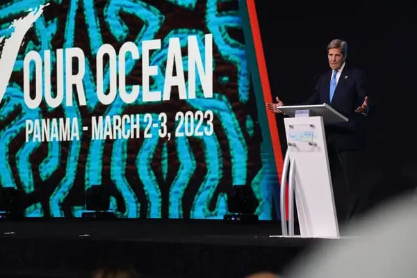 John Kerry, enviado presidencial especial de Estados Unidos para el Clima, en la conferencia Our Ocean en la ciudad de Panamá.