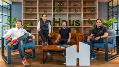 De izquierda a derecha: Rodrigo Sánchez-Ríos, presidente y cofundador de La Haus; Santiago García, CTO y cofundador; Thomas Floracks, chief product officer y Jerónimo Uribe, CEO y cofundador.