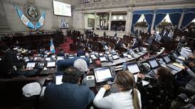 Congreso de Guatemala extiende por dos meses subsidio a gasolinas y diésel