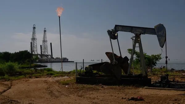 Ejecutivos petroleros acuden a Venezuela y desafían el riesgo de sanciones de EE.UU.dfd