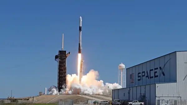Oferta pública de adquisición de SpaceX aumentaría su valor a más de US$175.000Mdfd