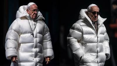 Fotos: con esta IA puede lucir igual al papa Francisco, a la moda y con chaquetadfd