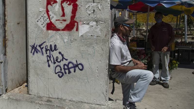 Maduro redobla hostigamiento contra un periodista que reveló sus conexiones con Saab