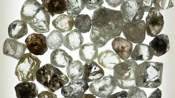 Precios de diamantes se elevan y ni siquiera De Beers puede cubrir la diferenciadfd