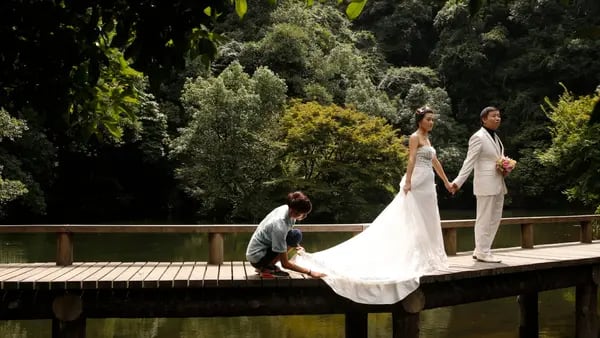 Matrimonios en China caen a mínimo histórico y crece la presión demográficadfd