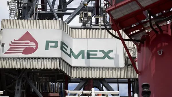 Pemex aumenta exportaciones de petróleo tras explosión en plataforma marinadfd