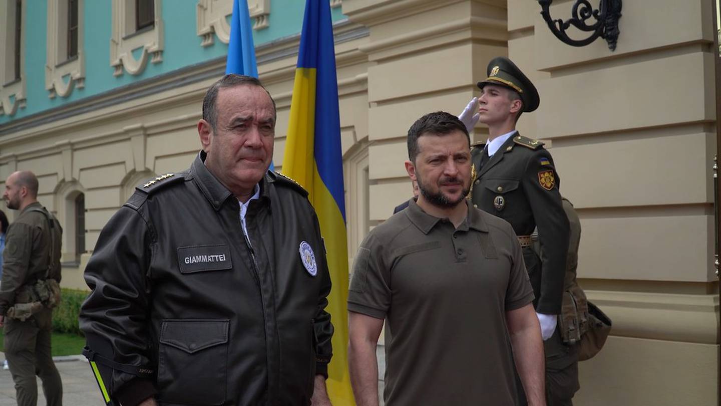 Durante el encuentro, el presidente guatemalteco y Volodimir Zelenski presentaron una declaración conjunta sobre la situación en Ucrania y criticaron la invasión rusa.