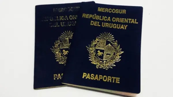 Ex cónsul de Uruguay en Moscú imputado en causa sobre pasaportes falsos para rusosdfd