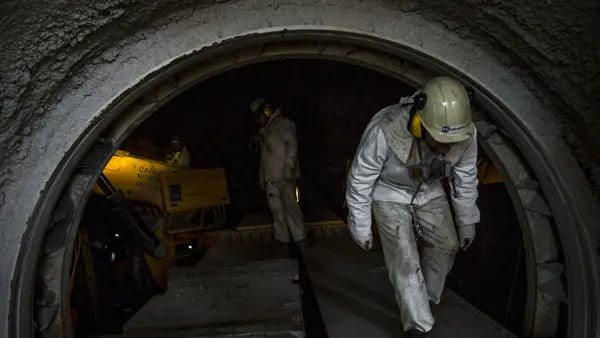 BHP logra acuerdo salarial en Chile y evita huelga en la mayor mina de cobredfd