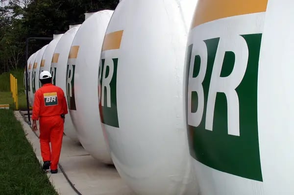 El recorte en el pago de dividendos por parte de Petrobras impactó en el número agregado de América Latina y de emergentes / Fotógrafo: Pedro Lobo/Bloomberg News