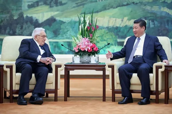 Henry Kissinger e  Xi Jinping em 2015.