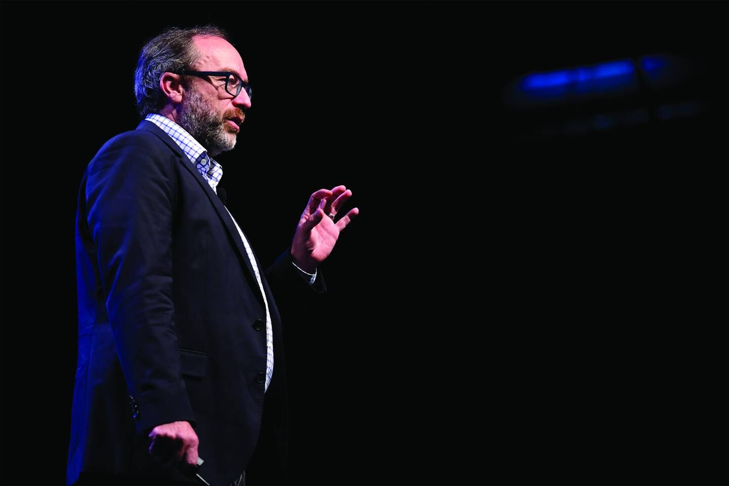 El orador principal Jimmy Wales pronuncia un discurso en el foro World of Business Ideas (WOBI) en Sydney, el jueves 1 de junio de 2017.dfd