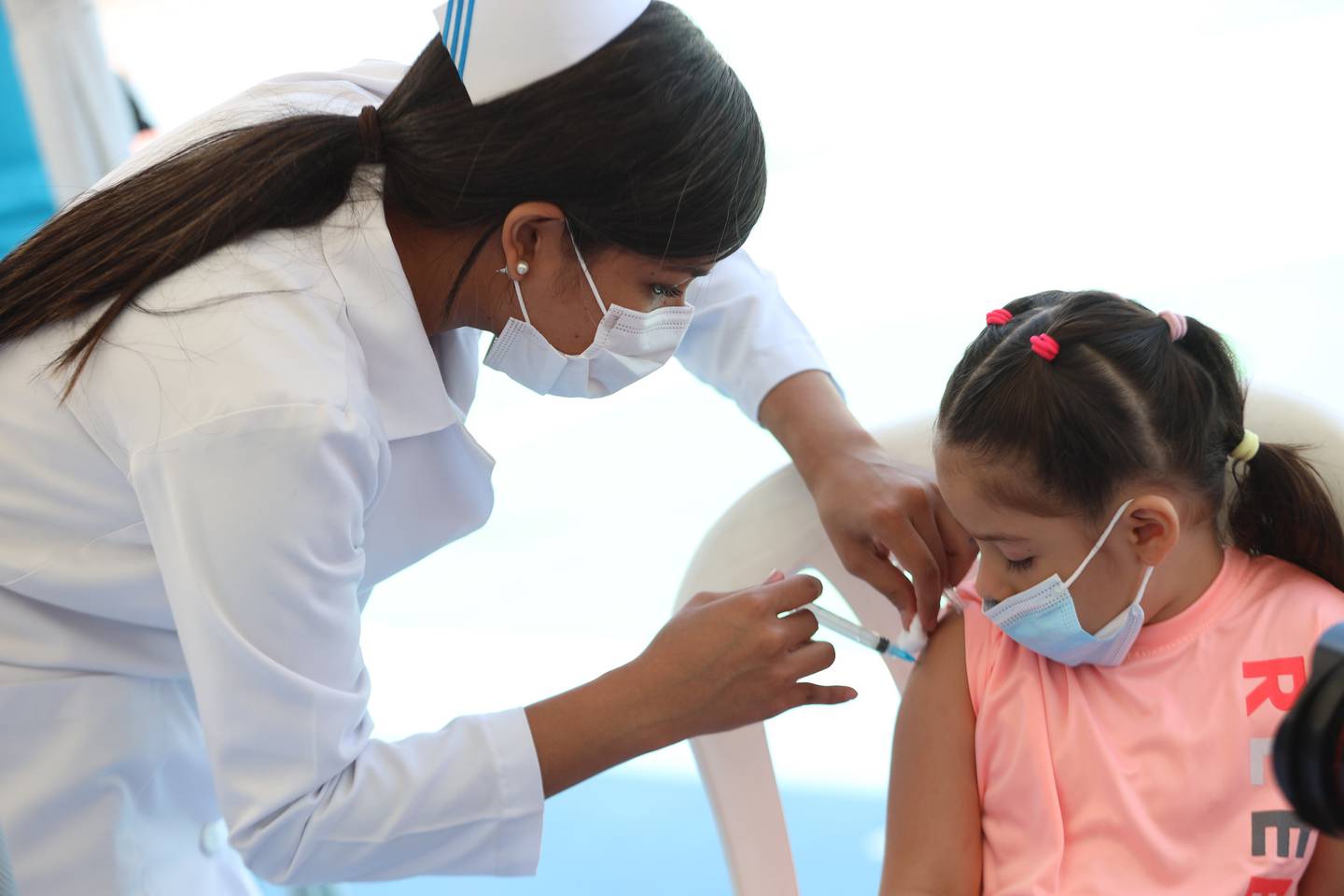 Ecuador estudia vacunar a menores de 3 años.