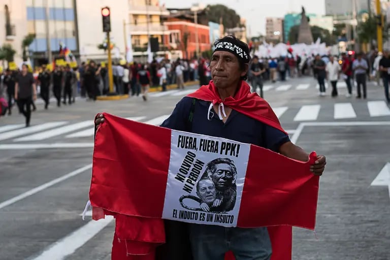 Demonstrators Protest Against President Kuczynski As Fujimori Pardon Sparks New Criticism.dfd