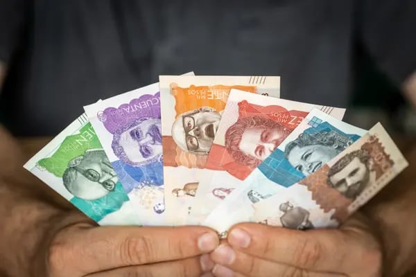 Peso colombiano es la tercera moneda más depreciada del mundo en febrero