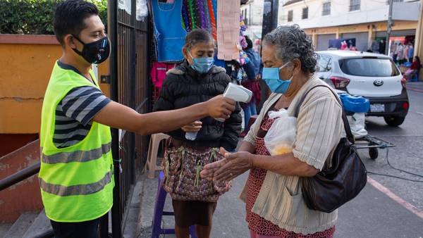 Guatemala vive repunte de contagios de Covid-19 y Salud descarta una sexta oladfd