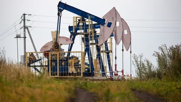 Petróleo se fortalece y registra la mayor alza trimestral en más de un añodfd
