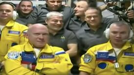 “Es solo un color”: Rusia niega el simbolismo de los trajes de los cosmonautas