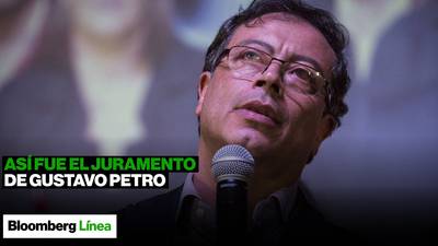 Histórico: Gustavo Petro jura como presidente de COLOMBIAdfd