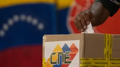 Os venezuelanos foram às urnas neste domingo (21)