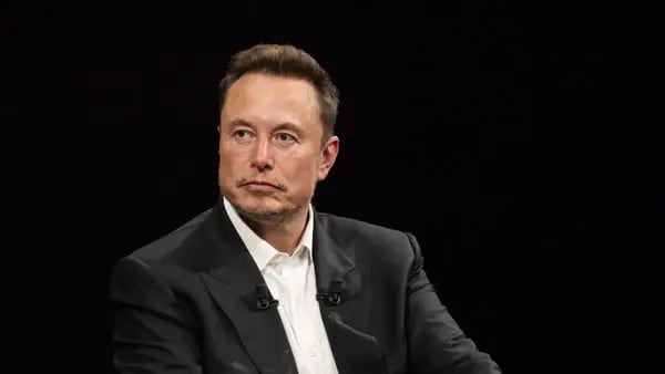 Elon Musk ataca e ofende empresas que deixaram de anunciar no Xdfd