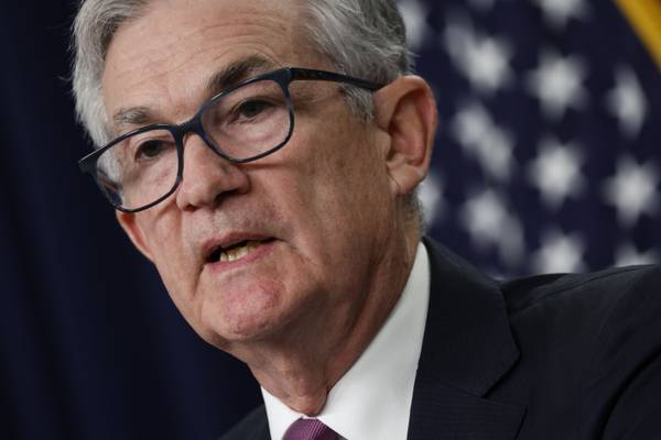 Fed se prepara para reducir subida de tasas a medida que se desacelera la inflacióndfd