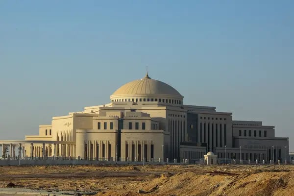 Obras de construcción en la nueva capital administrativa de Egipto