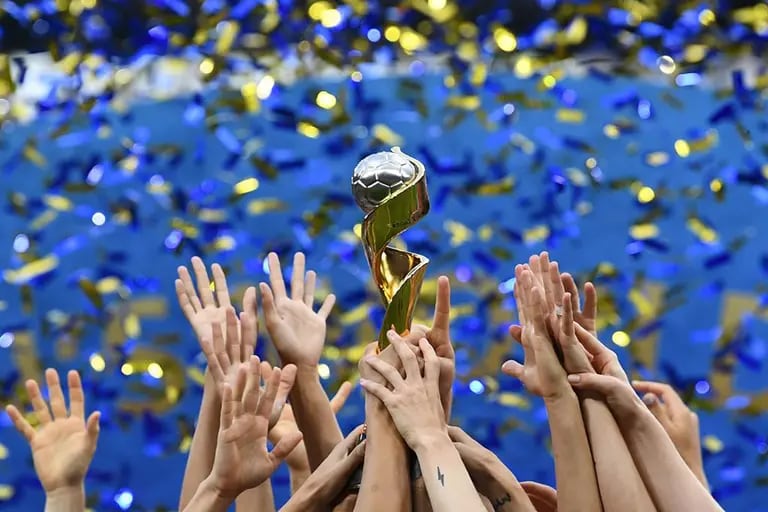 Trofeo FIFA femeninodfd