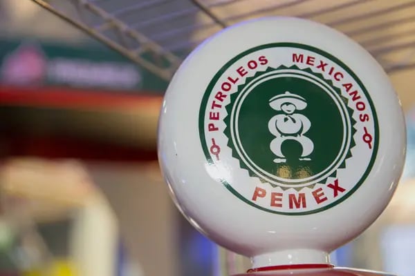 Un logo antiguo de la empresa estatal Petróleos Mexicanos (Pemex).