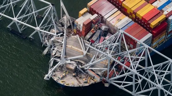 Barco que chocó contra puente de Baltimore tuvo un accidente anterior y problemas de propulsióndfd