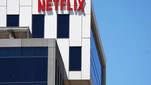 Netflix prueba un acuerdo con Carrefour para atraer más suscriptores al estilo Amazondfd