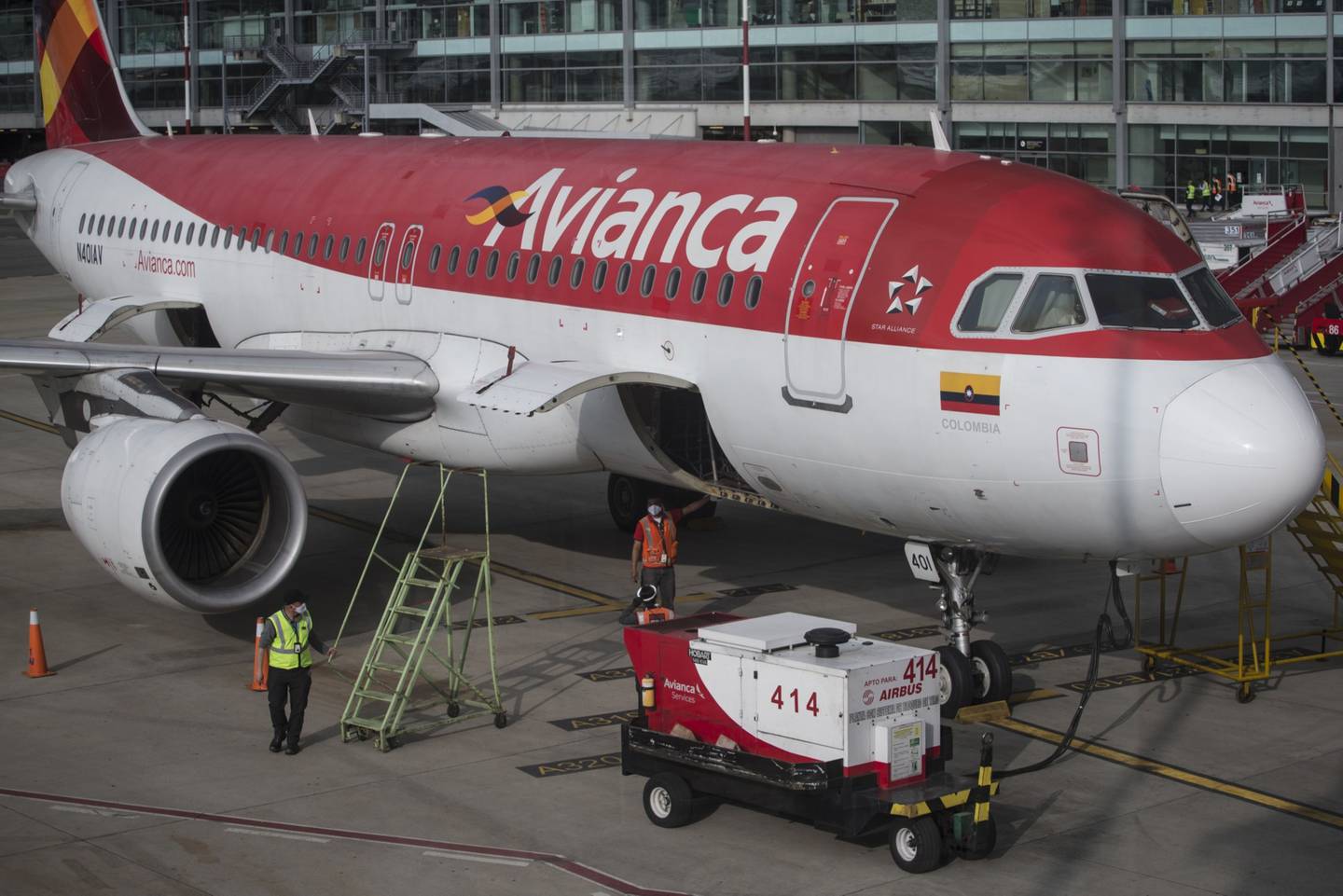 Hoy las acciones de Avianca pierden 58%, se negocian en $40. Photographer: Ivan Valencia/Bloomberg