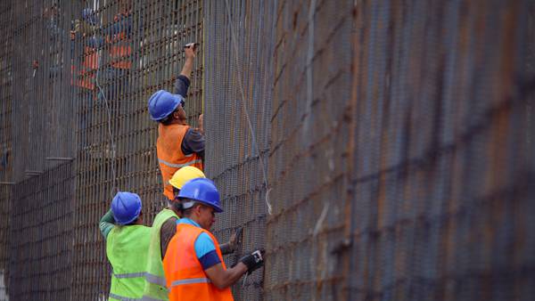 Desempleo en Chile llega a un 8% en trimestre móvil agosto-octubredfd