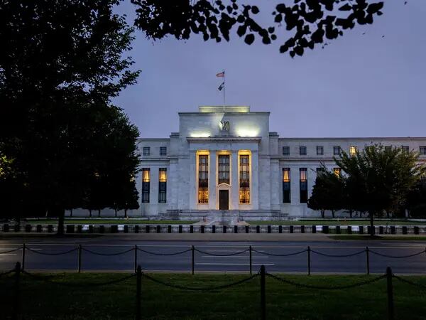 Existe un “riesgo real” de que la Reserva Federal incremente las tasas a un 6,5%: UBSdfd