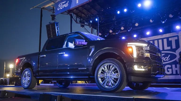 Ford doblará la producción de su camioneta F-150 híbridadfd