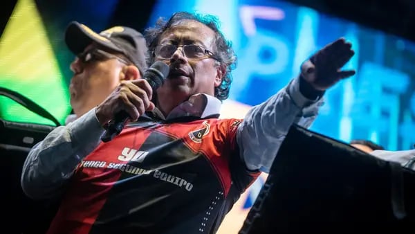 Leftist Gustavo Petro Leads in Colombia’s Presidential Runoffdfd