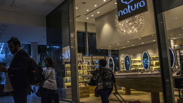 Natura acude a BofA y Morgan Stanley para vender una participación en Aesopdfd