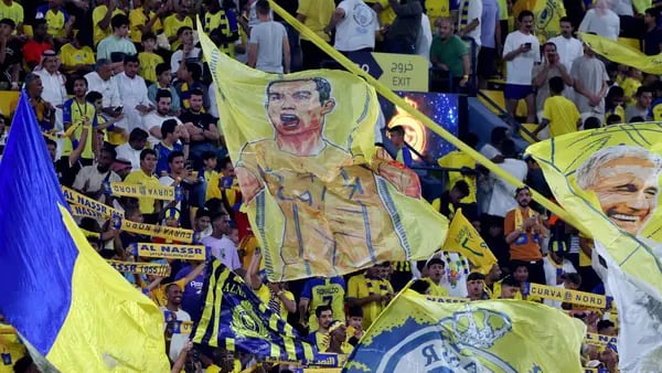 La liga de fútbol saudí atrae a menos aficionados que el Wrexham de Ryan Reynoldsdfd