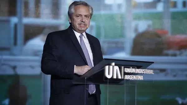 Fernández reconoce apoyo del Gobierno de EE.UU. en acuerdo con el FMIdfd