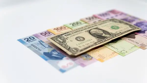 Peso mexicano cae tras comentarios de Jerome Powelldfd
