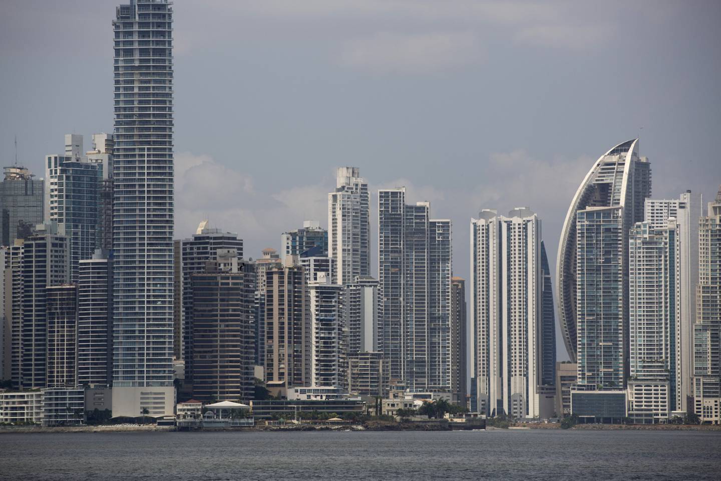 Panamá está financiando su gasto público con deuda.